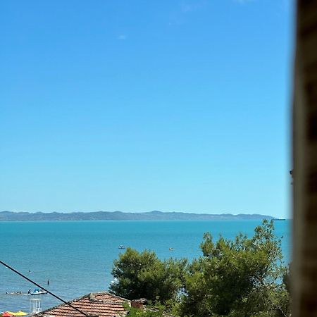 Hotel Vila Mare Durres Bagian luar foto
