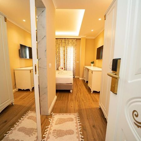 Hotel Vila Mare Durres Bagian luar foto