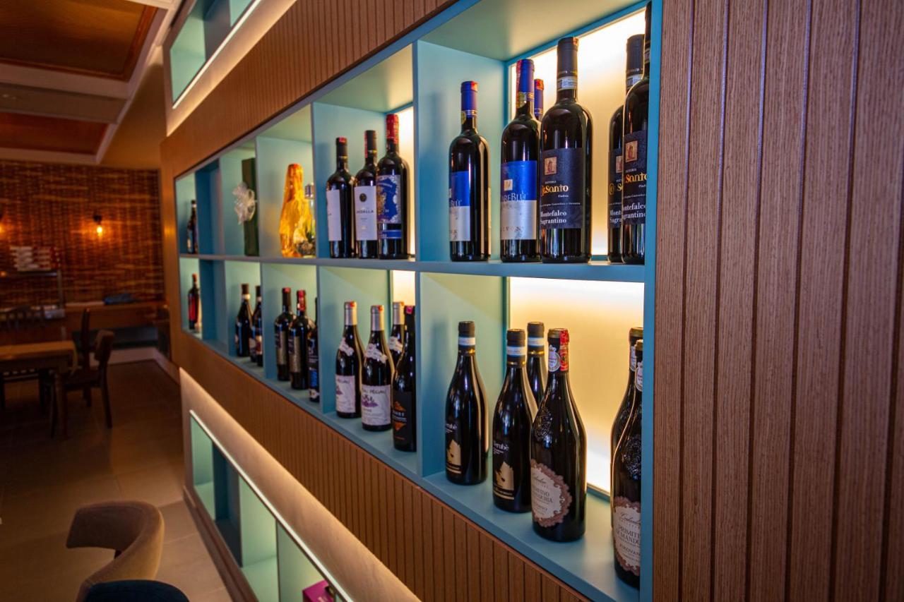 Hotel Vila Mare Durres Bagian luar foto